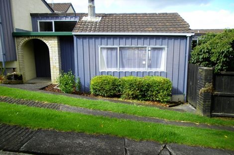 Photo of property in 2/21 Howard Road, Northcote, Auckland, 0627