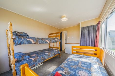 Photo of property in 121 Eighth Avenue, Urenui, 4377