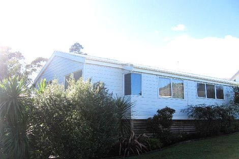 Photo of property in 3 Stonedge Lane, Rosedale, Auckland, 0632