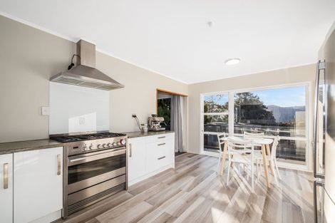 Photo of property in 20 Freemans Way, Pinehaven, Upper Hutt, 5019