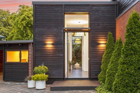 Photo of property in 190 Fendalton Road, Fendalton, Christchurch, 8052