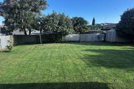 Photo of property in 28b Pegler Drive, Howick, Auckland, 2014