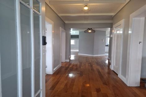 Photo of property in 1/12 Golf Road, New Lynn, Auckland, 0600