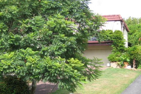 Photo of property in 13 Robin Lane, Browns Bay, Auckland, 0630