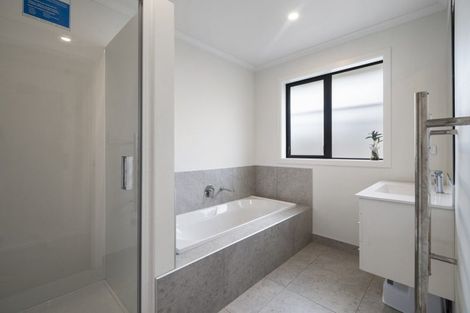 Photo of property in 21 Sardinia Grove, Fitzherbert, Palmerston North, 4410