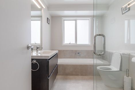 Photo of property in 33 Belgrove Drive, Waipukurau, 4200