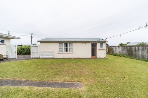 Photo of property in 73 Seabury Avenue, Foxton Beach, Foxton, 4815