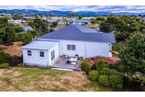 Photo of property in 43 Rhodes Street, Waimate, 7924