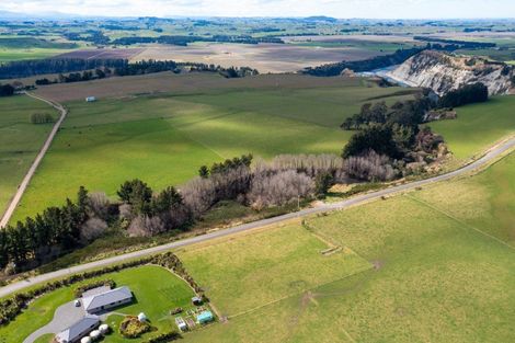 Photo of property in 913 Aorangi Road, Maraekakaho, 4171