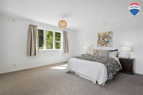 Photo of property in 21 Thomson Grove, Stokes Valley, Lower Hutt, 5019