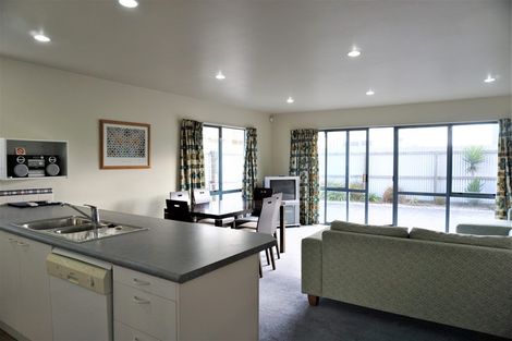 Photo of property in 6/276 Armagh Street, Christchurch Central, Christchurch, 8011