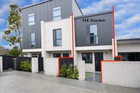 Photo of property in 41e Camelot Place, Glenfield, Auckland, 0629