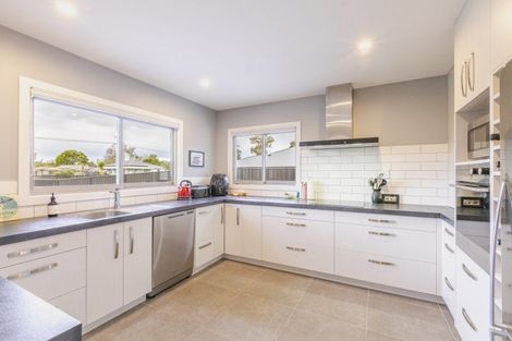 Photo of property in 24 Dee Street, Otane, 4202