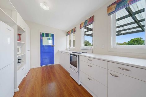 Photo of property in 13 Anga Street, Tangimoana, 4822