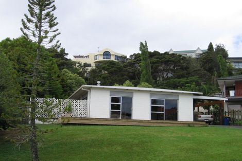 Photo of property in 14 Pluto Place, Beach Haven, Auckland, 0626