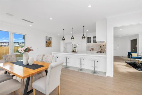 Photo of property in 13 Drumconnell Drive, Flat Bush, Auckland, 2019