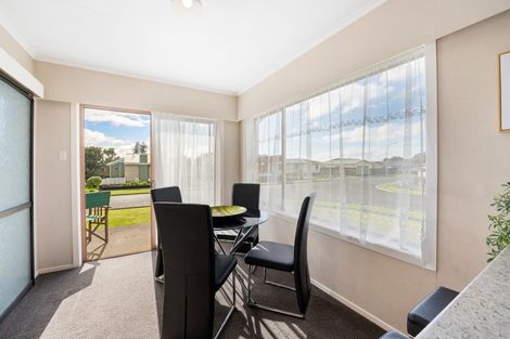 Photo of property in 2 Park Lane, Waitara, 4320