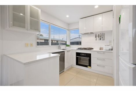 Photo of property in 10 Yeovil Place, St Albans, Christchurch, 8052