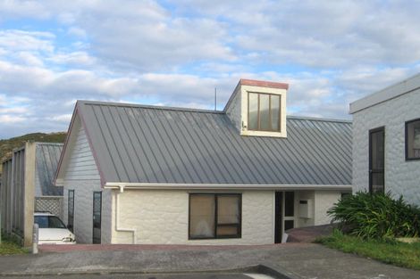 Photo of property in 30 Welland Place, Island Bay, Wellington, 6023