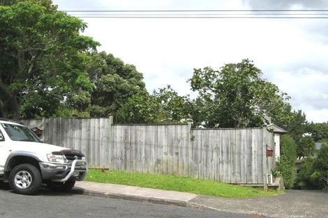 Photo of property in 1/28 Selwyn Crescent, Forrest Hill, Auckland, 0620