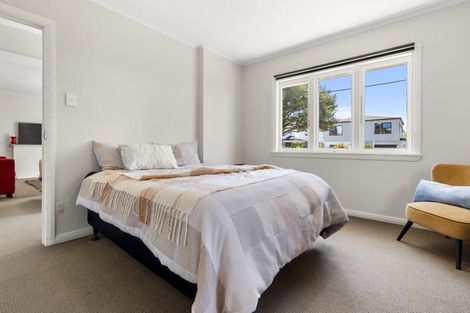 Photo of property in 146 Seabrook Avenue, New Lynn, Auckland, 0600