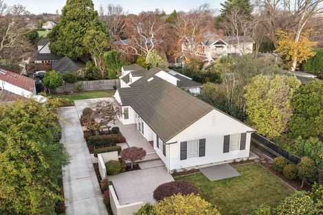 Photo of property in 112 Clyde Road, Ilam, Christchurch, 8041