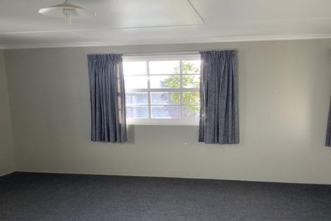 Photo of property in 261 Marine Parade, New Brighton, Christchurch, 8061