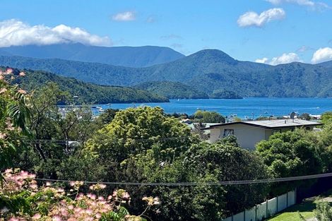 Photo of property in 34 Moana View Road, Waikawa, Picton, 7220