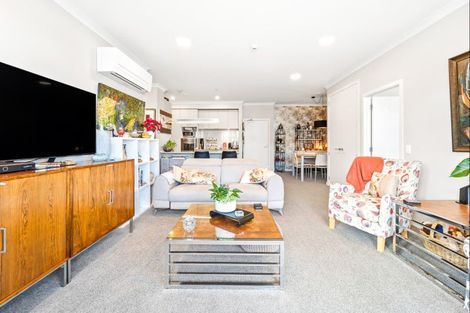 Photo of property in 106 Rewa Rewa Lane, Orewa, 0931