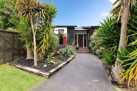 Photo of property in 12 Caversham Drive, Rototuna, Hamilton, 3210