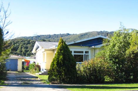 Photo of property in 95 Marlborough Street, Greymouth, 7805