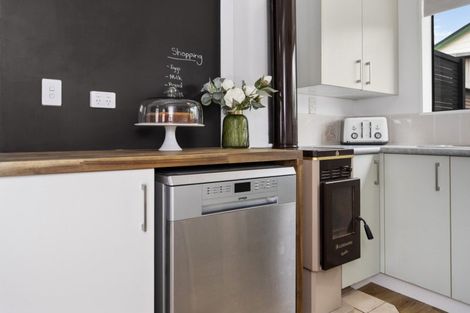 Photo of property in 59b Esmeralda Street, Welcome Bay, Tauranga, 3112