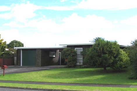 Photo of property in 18 Vanbrugh Place, Bucklands Beach, Auckland, 2014