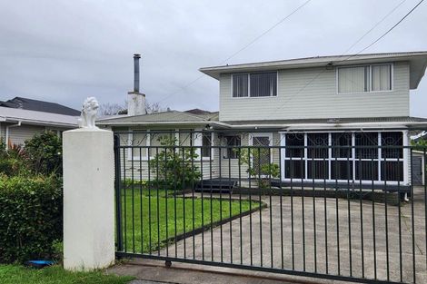 Photo of property in 5 Alan Avenue, Henderson, Auckland, 0610
