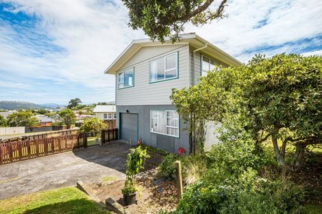 Photo of property in 19 Sombrero View, Ascot Park, Porirua, 5024