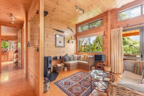 Photo of property in 17 Toru Street, Mapua, 7005