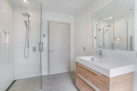 Photo of property in 214 Park Street, Winton, 9720