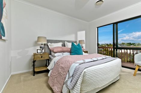 Photo of property in 2/131 Browns Bay Road, Browns Bay, Auckland, 0630