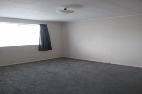 Photo of property in 96a Heretaunga Square, Silverstream, Upper Hutt, 5019