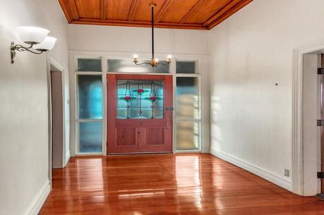 Photo of property in 531 Marine Parade, Napier South, Napier, 4110