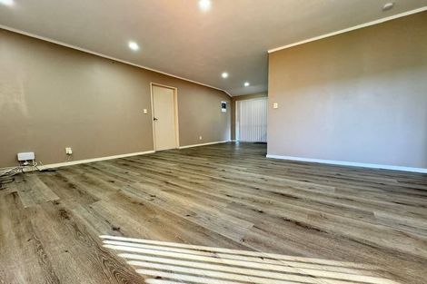 Photo of property in 6 Amarillo Place, Manurewa, Auckland, 2105