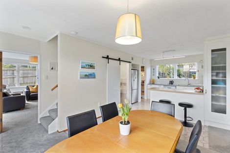 Photo of property in 1 Clematis Grove, Maungaraki, Lower Hutt, 5010