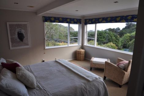 Photo of property in 124 Cheviot Road, Lowry Bay, Lower Hutt, 5013