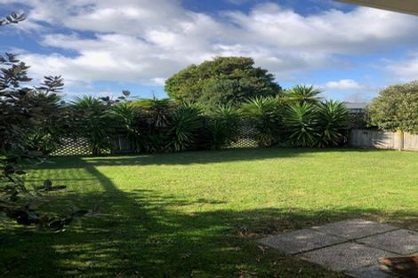 Photo of property in 5 Longstead Avenue, Papamoa Beach, Papamoa, 3118