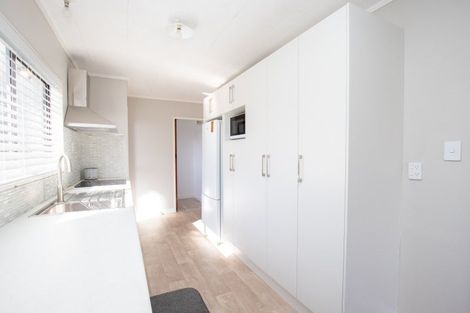 Photo of property in 14 Miller Place, Ngatea, 3503