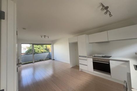 Photo of property in 10/11 Kingsway Avenue, Sandringham, Auckland, 1025