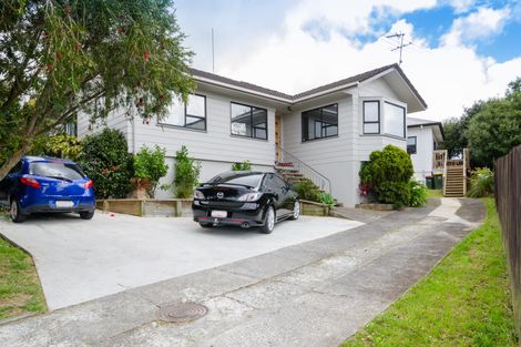 Photo of property in 8 Landow Place, Henderson, Auckland, 0612