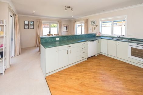 Photo of property in 12 Gilligan Close, College Estate, Whanganui, 4500
