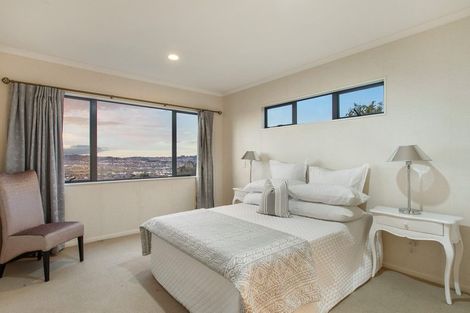 Photo of property in 132 Redoubt Road, Goodwood Heights, Auckland, 2105