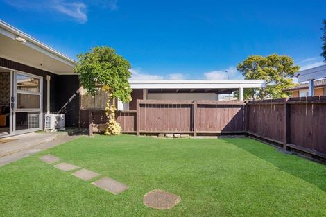 Photo of property in 2/20 Bertrand Road, Mount Wellington, Auckland, 1060